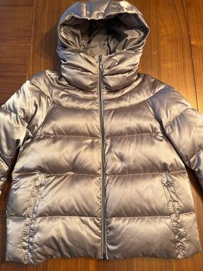 Moncler Hooded Down Puffer Jacket – Satin Taupe / Champagne
